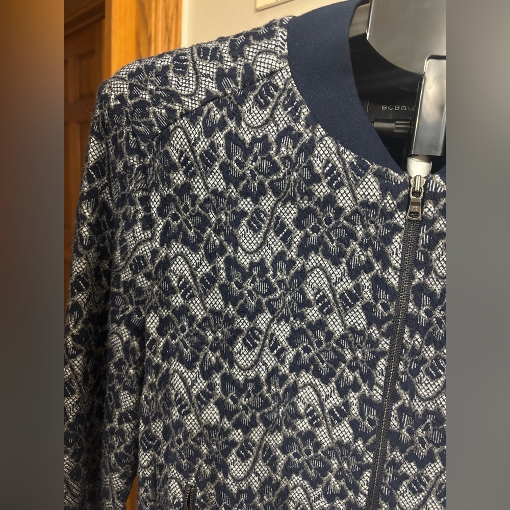 BCBGMaxAzria Blue and Gray Lace Textured Floral Bomber Jacket - Picture 5 of 8